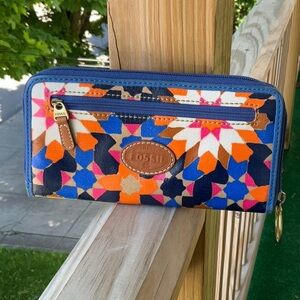 SALE!!!  Fossil Aztec Wallet